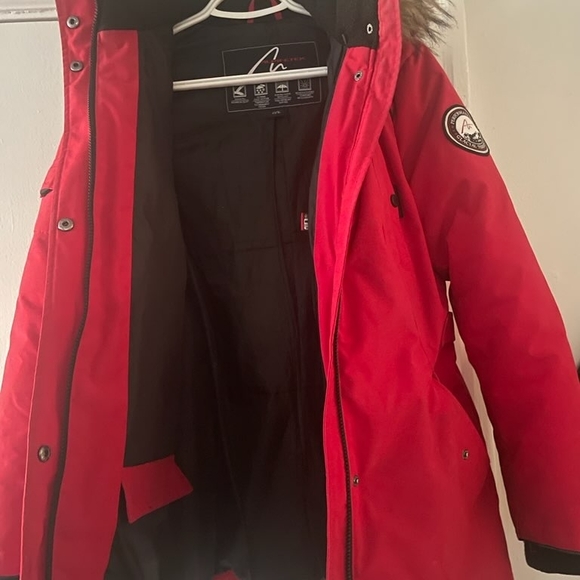 Alpine Red Women's Jacket - Picture 2 of 5